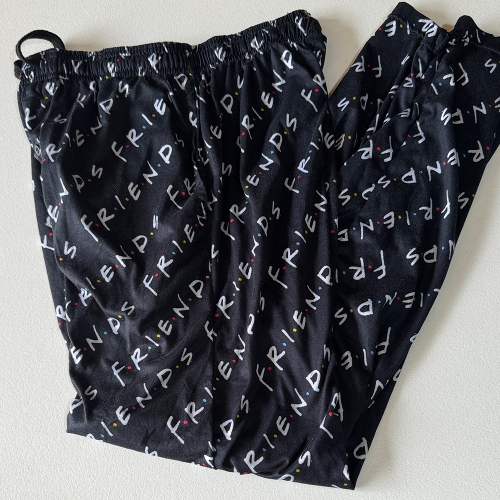 FRIENDS lounge Pants super soft pjs Unisex Size Small with pockets